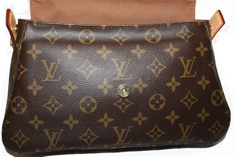 louis vuitton monogram mini looping.